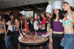 Femina Miss India finalists make giant pizza in Novotel Hotel, Juhu on 7th April 2010 (30).JPG